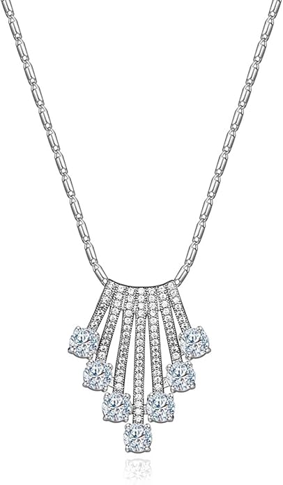 Fan-Shaped Moissanite Pendant Necklace for Women, 14K Gold Clavicle Chain, Fashion-Forward Present for Her