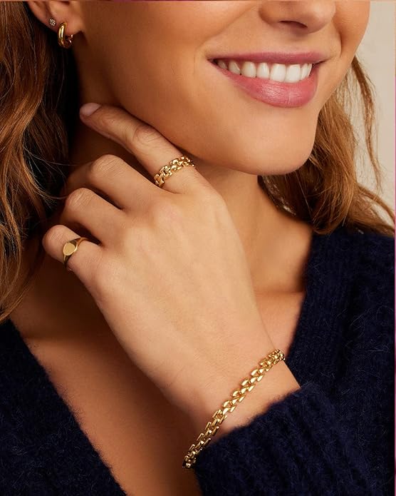 gorjana - Brooklyn Bracelet 7"-7 1/4" - 18k Gold Plated Brass - Textured Chain Links - Stylish Retro Design - Versatile Stacking, Lightweight Comfort