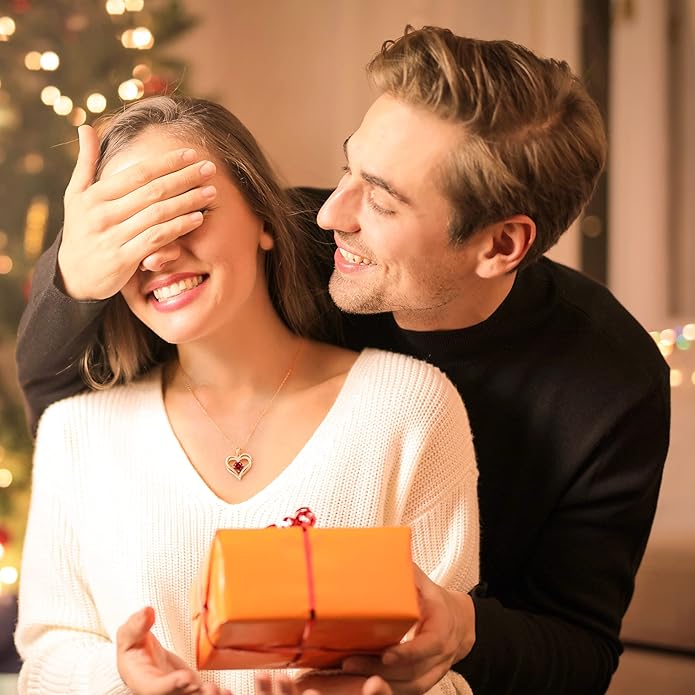 LOUISA SECRET Love Heart Birthstone Necklaces for Women, Birthday Gift for Girlfriend, Anniversary Jewelry Gift for Wife Her, 925 Sterling Silver Women Pendant Necklace, Mother's Day Christams Gift