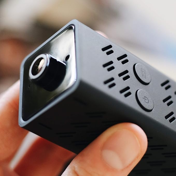 Equine Eye Voyager - Wireless Horse Trailer Camera – Live Video to Your Mobile with Night Vision, Audio - 8 Hours Battery Life - No Cell Signal Needed - Compatible with iPhone & Android Devices-PurrikoPets