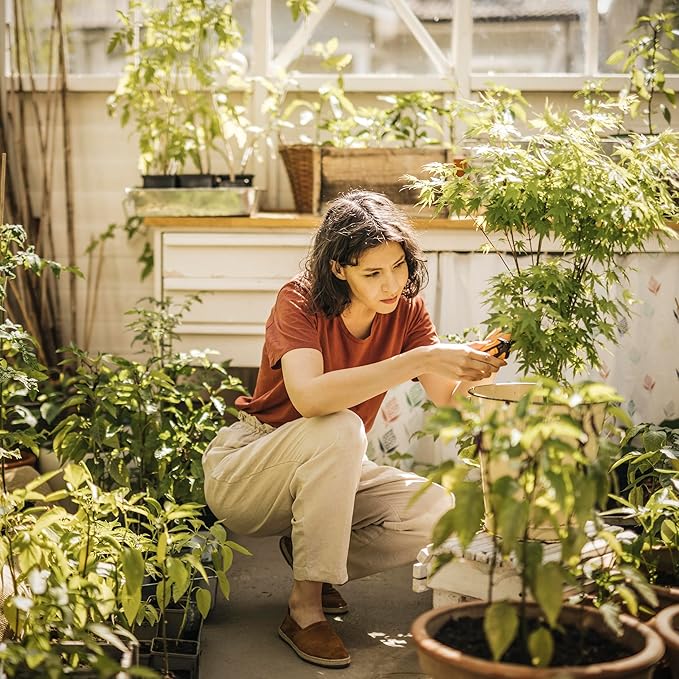 Fiskars 6" Pruning Scissors (2-Pack) for Flowers, Buds, Weeds and Small Plants, Garden Snips with Resin Resistant Nonstick Stainless Steel Blades, Gardening Trimmers with Comfortable Handle-PurrikoPets